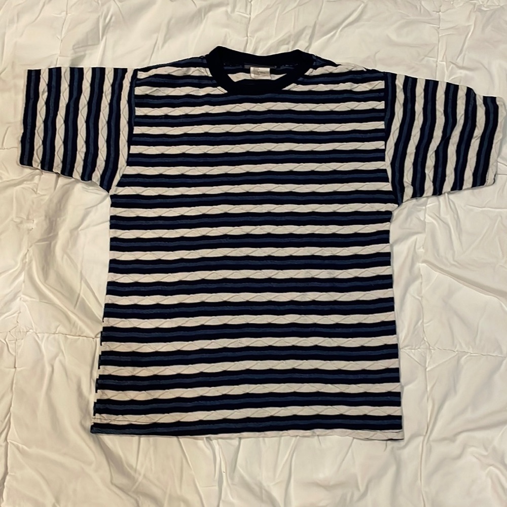 Textured Knit, sharp looking short sleeve knit Tee, XL 14/16